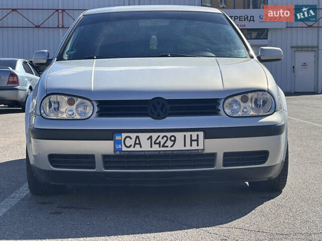 Сірий Фольксваген Гольф, об'ємом двигуна 1.39 л та пробігом 270 тис. км за 3650 $, фото 1 на Automoto.ua