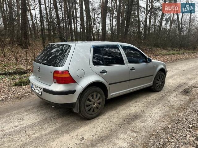 Серый Фольксваген Гольф, объемом двигателя 1.6 л и пробегом 250 тыс. км за 4300 $, фото 1 на Automoto.ua