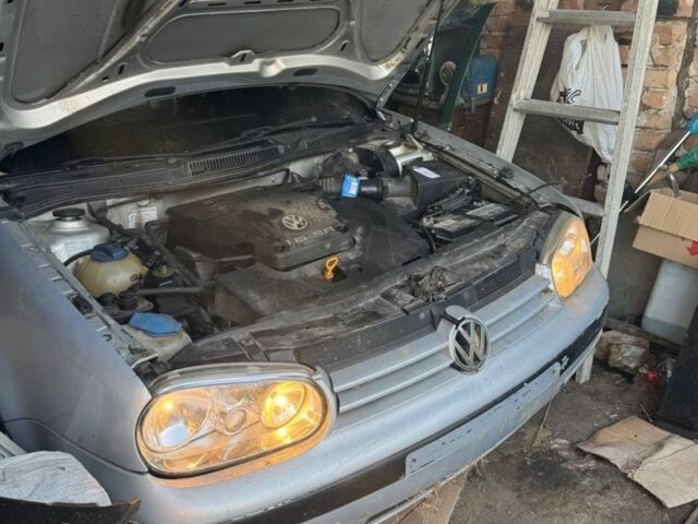 Серый Фольксваген Гольф, объемом двигателя 1.6 л и пробегом 234 тыс. км за 1500 $, фото 1 на Automoto.ua