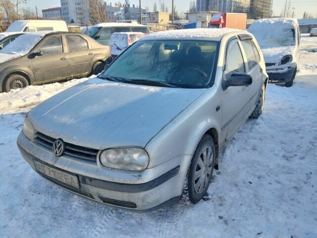 Серый Фольксваген Гольф, объемом двигателя 0 л и пробегом 321 тыс. км за 3500 $, фото 1 на Automoto.ua