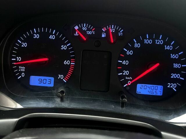 Серый Фольксваген Гольф, объемом двигателя 1.4 л и пробегом 204 тыс. км за 3900 $, фото 1 на Automoto.ua