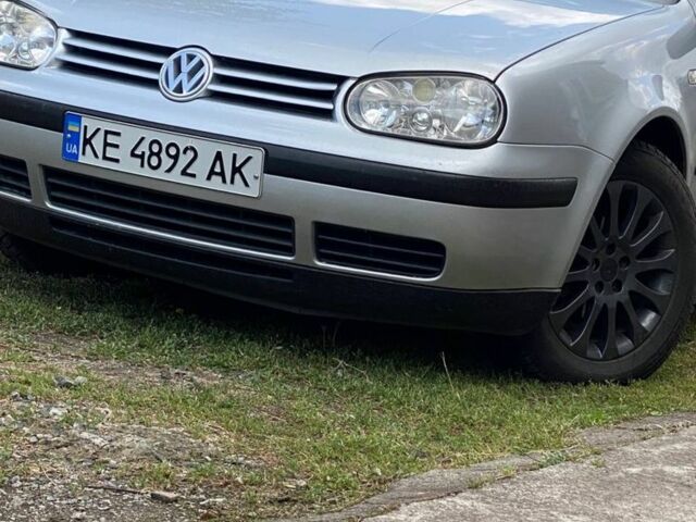 Серый Фольксваген Гольф, объемом двигателя 1.6 л и пробегом 239 тыс. км за 4200 $, фото 1 на Automoto.ua