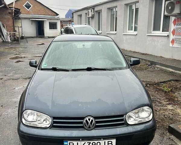 Сірий Фольксваген Гольф, об'ємом двигуна 1.39 л та пробігом 213 тис. км за 4500 $, фото 1 на Automoto.ua