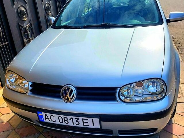 Серый Фольксваген Гольф, объемом двигателя 1.4 л и пробегом 242 тыс. км за 4600 $, фото 1 на Automoto.ua