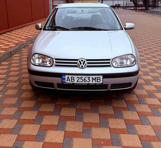 Серый Фольксваген Гольф, объемом двигателя 1.39 л и пробегом 204 тыс. км за 4500 $, фото 1 на Automoto.ua