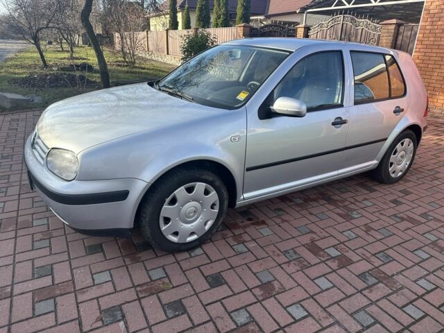 Серый Фольксваген Гольф, объемом двигателя 1.6 л и пробегом 154 тыс. км за 4699 $, фото 1 на Automoto.ua