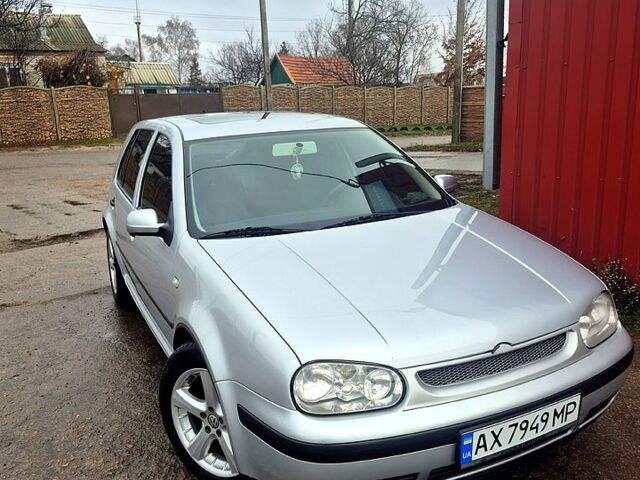 Серый Фольксваген Гольф, объемом двигателя 1.6 л и пробегом 322 тыс. км за 4700 $, фото 1 на Automoto.ua