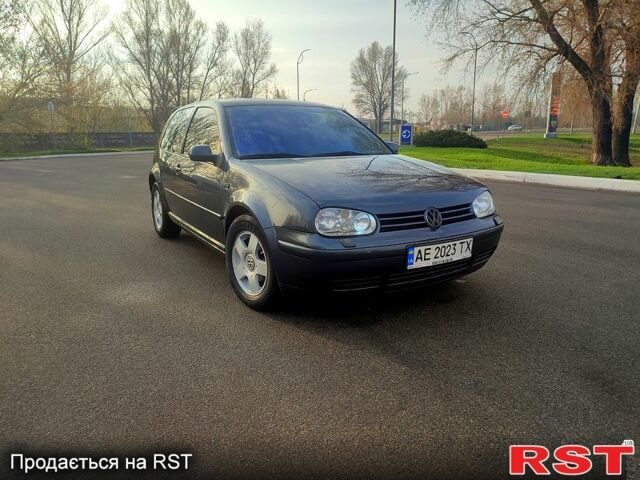 Сірий Фольксваген Гольф, об'ємом двигуна 1.6 л та пробігом 273 тис. км за 5000 $, фото 1 на Automoto.ua