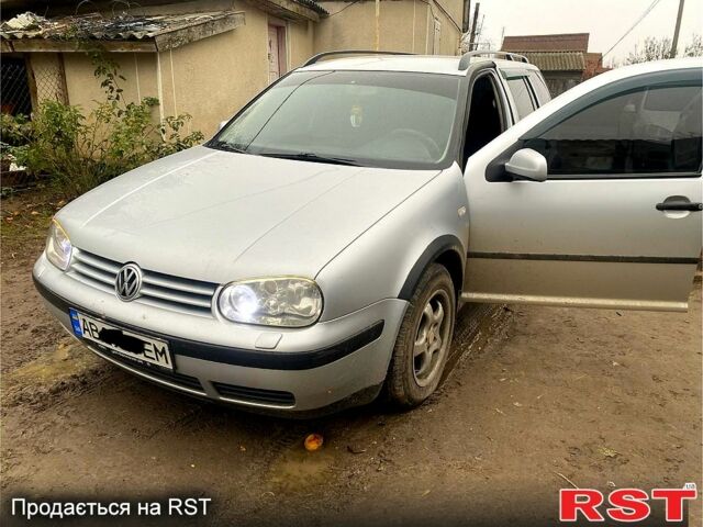 Сірий Фольксваген Гольф, об'ємом двигуна 1.6 л та пробігом 300 тис. км за 4000 $, фото 1 на Automoto.ua