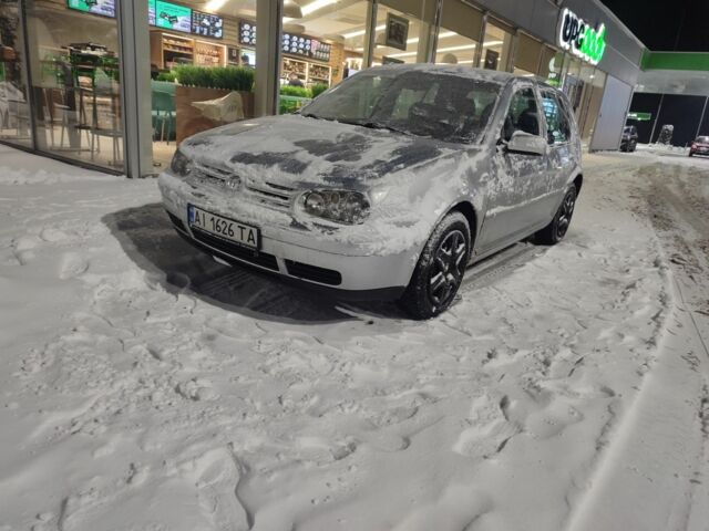 Серый Фольксваген Гольф, объемом двигателя 1.6 л и пробегом 340 тыс. км за 3600 $, фото 1 на Automoto.ua