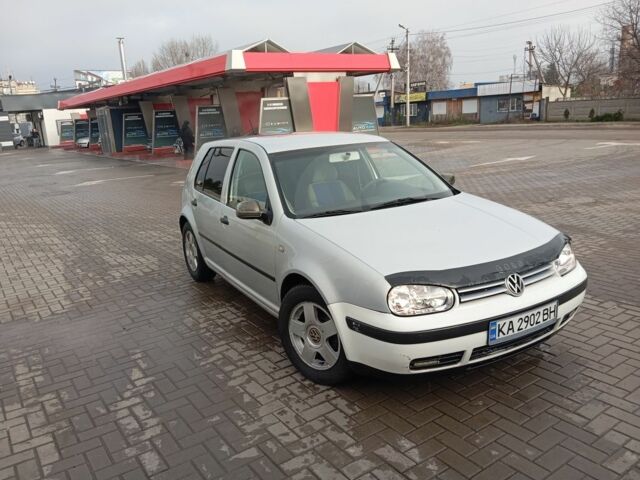 Серый Фольксваген Гольф, объемом двигателя 2 л и пробегом 252 тыс. км за 3850 $, фото 1 на Automoto.ua