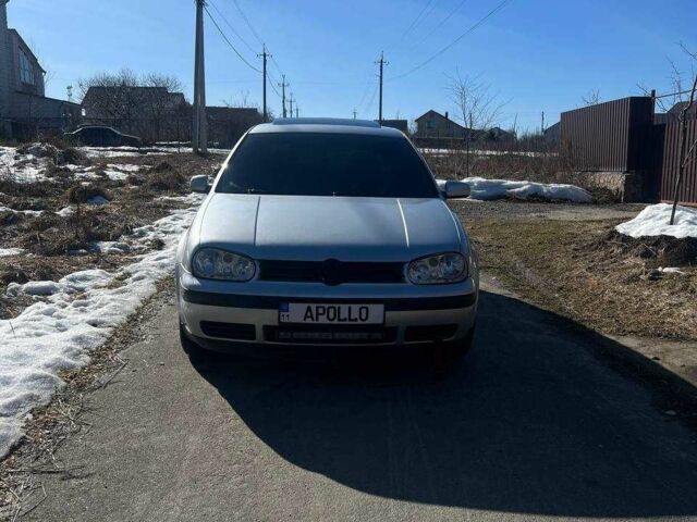 Серый Фольксваген Гольф, объемом двигателя 1.6 л и пробегом 233 тыс. км за 3900 $, фото 1 на Automoto.ua