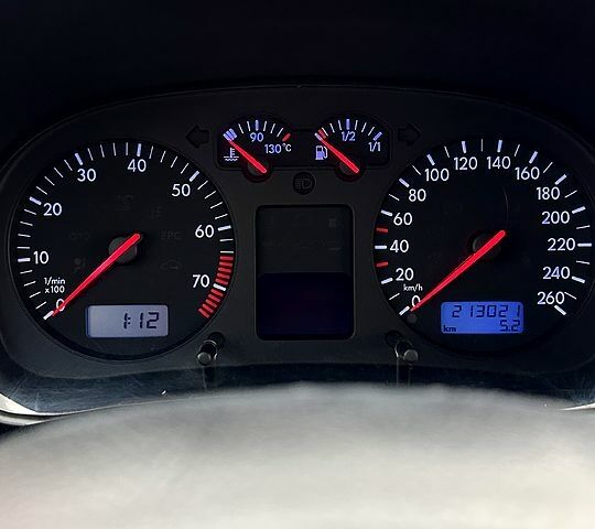 Сірий Фольксваген Гольф, об'ємом двигуна 1.6 л та пробігом 213 тис. км за 3200 $, фото 1 на Automoto.ua