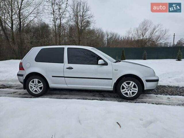 Сірий Фольксваген Гольф, об'ємом двигуна 1.6 л та пробігом 203 тис. км за 4200 $, фото 1 на Automoto.ua