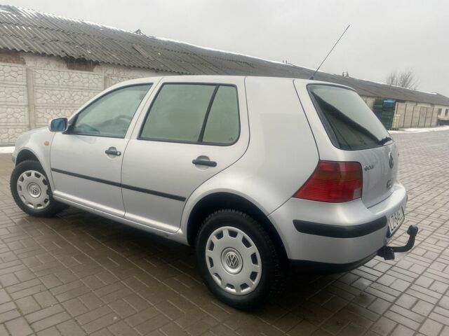 Серый Фольксваген Гольф, объемом двигателя 0 л и пробегом 300 тыс. км за 1850 $, фото 1 на Automoto.ua