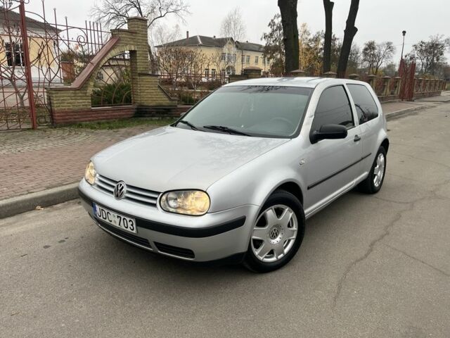 Серый Фольксваген Гольф, объемом двигателя 1.9 л и пробегом 306 тыс. км за 1750 $, фото 1 на Automoto.ua