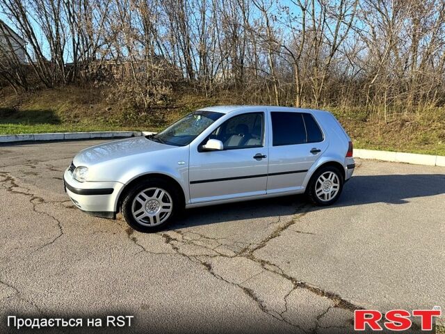 Сірий Фольксваген Гольф, об'ємом двигуна 1.6 л та пробігом 220 тис. км за 4100 $, фото 1 на Automoto.ua