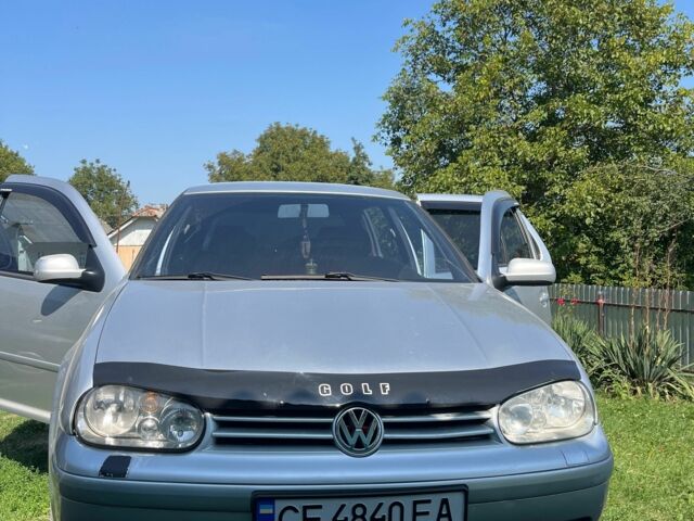 Серый Фольксваген Гольф, объемом двигателя 1.6 л и пробегом 330 тыс. км за 3200 $, фото 1 на Automoto.ua