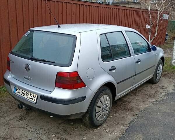 Серый Фольксваген Гольф, объемом двигателя 1.39 л и пробегом 299 тыс. км за 4500 $, фото 1 на Automoto.ua