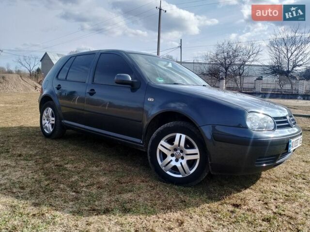 Серый Фольксваген Гольф, объемом двигателя 1.39 л и пробегом 210 тыс. км за 4100 $, фото 1 на Automoto.ua