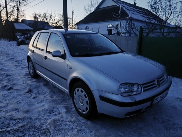 Серый Фольксваген Гольф, объемом двигателя 0 л и пробегом 320 тыс. км за 3400 $, фото 1 на Automoto.ua