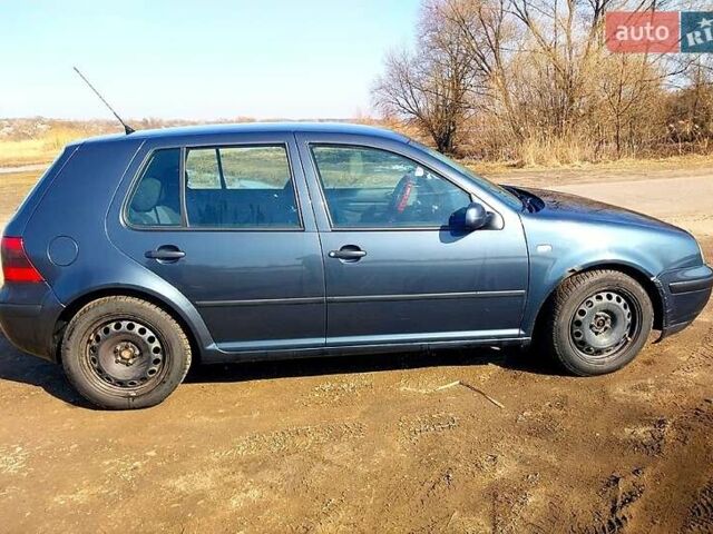 Серый Фольксваген Гольф, объемом двигателя 1.6 л и пробегом 240 тыс. км за 4200 $, фото 1 на Automoto.ua