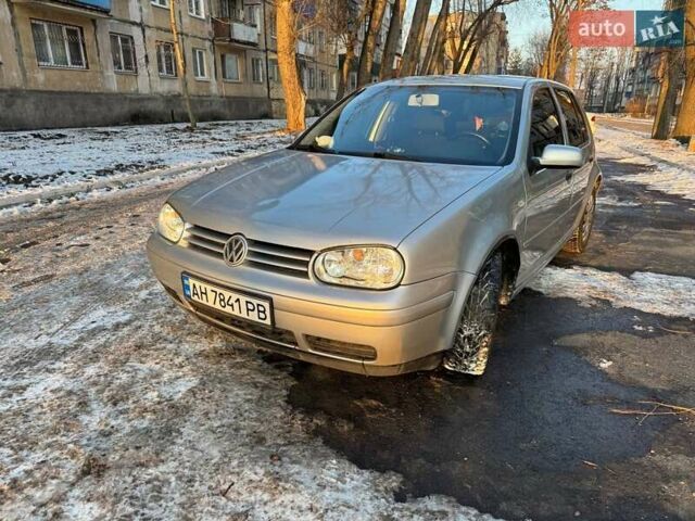 Серый Фольксваген Гольф, объемом двигателя 1.9 л и пробегом 356 тыс. км за 3800 $, фото 1 на Automoto.ua