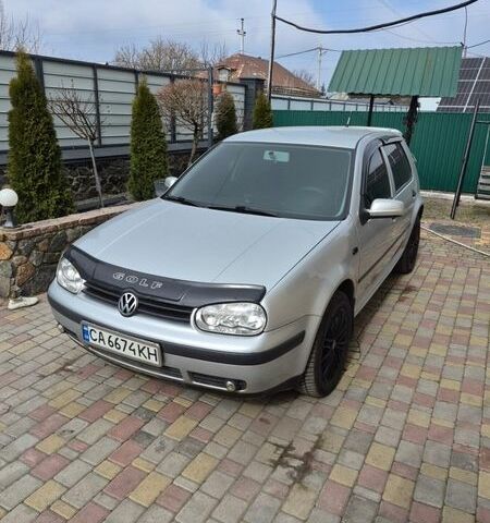 Серый Фольксваген Гольф, объемом двигателя 1.6 л и пробегом 205 тыс. км за 5500 $, фото 1 на Automoto.ua