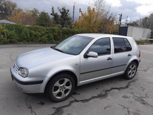 Серый Фольксваген Гольф, объемом двигателя 1.6 л и пробегом 259 тыс. км за 5100 $, фото 1 на Automoto.ua