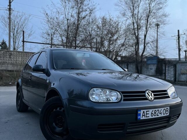 Серый Фольксваген Гольф, объемом двигателя 1.6 л и пробегом 236 тыс. км за 4500 $, фото 1 на Automoto.ua