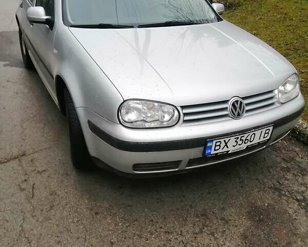 Сірий Фольксваген Гольф, об'ємом двигуна 1.39 л та пробігом 155 тис. км за 3999 $, фото 1 на Automoto.ua