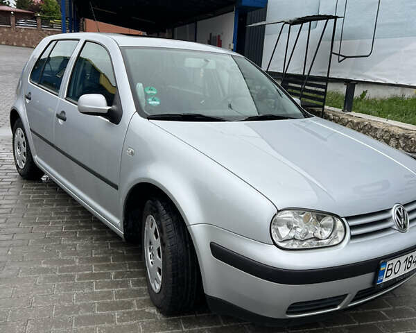 Серый Фольксваген Гольф, объемом двигателя 1.6 л и пробегом 194 тыс. км за 4300 $, фото 1 на Automoto.ua