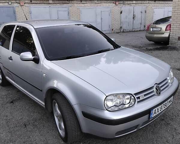 Серый Фольксваген Гольф, объемом двигателя 1.39 л и пробегом 202 тыс. км за 3999 $, фото 1 на Automoto.ua