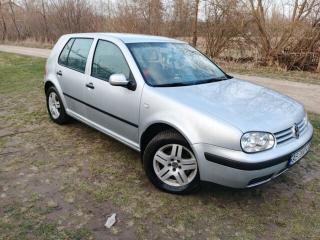 Сірий Фольксваген Гольф, об'ємом двигуна 1.6 л та пробігом 228 тис. км за 4200 $, фото 1 на Automoto.ua