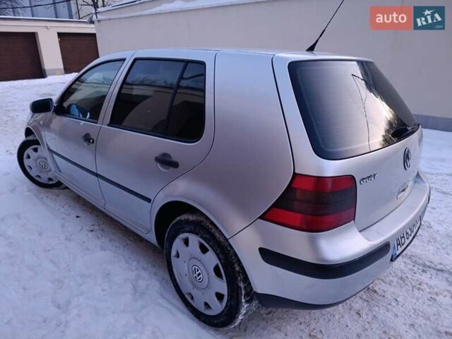 Серый Фольксваген Гольф, объемом двигателя 1.39 л и пробегом 273 тыс. км за 3990 $, фото 1 на Automoto.ua