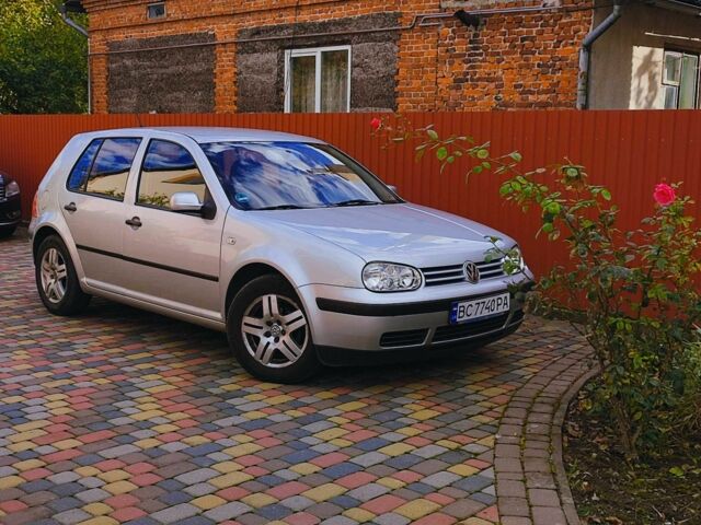 Фольксваген Гольф 2001 у Львові на Automoto.ua Сірий Фольксваген Гольф, об'ємом двигуна 1.6 л та пробігом 280 тис. км за 4199 $, фото 1 на Automoto.ua