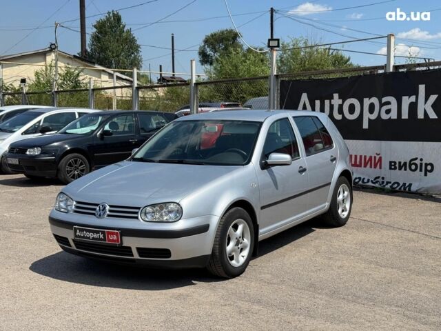 Серый Фольксваген Гольф, объемом двигателя 1.6 л и пробегом 214 тыс. км за 4790 $, фото 1 на Automoto.ua