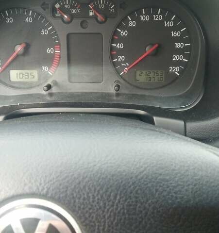 Сірий Фольксваген Гольф, об'ємом двигуна 1.4 л та пробігом 212 тис. км за 4500 $, фото 1 на Automoto.ua