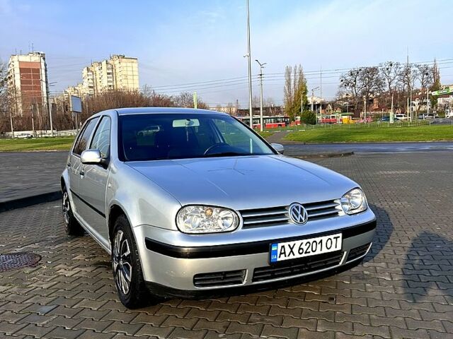 Сірий Фольксваген Гольф, об'ємом двигуна 1.6 л та пробігом 205 тис. км за 4500 $, фото 1 на Automoto.ua
