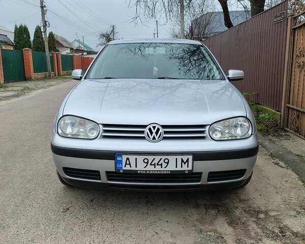 Серый Фольксваген Гольф, объемом двигателя 1.4 л и пробегом 245 тыс. км за 4200 $, фото 1 на Automoto.ua