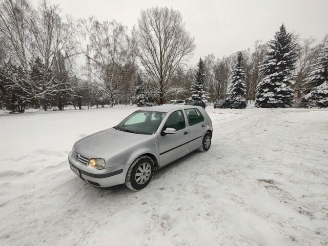 Серый Фольксваген Гольф, объемом двигателя 1.6 л и пробегом 214 тыс. км за 4300 $, фото 1 на Automoto.ua