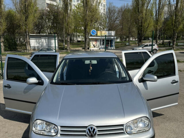 Сірий Фольксваген Гольф, об'ємом двигуна 1.39 л та пробігом 210 тис. км за 5000 $, фото 1 на Automoto.ua