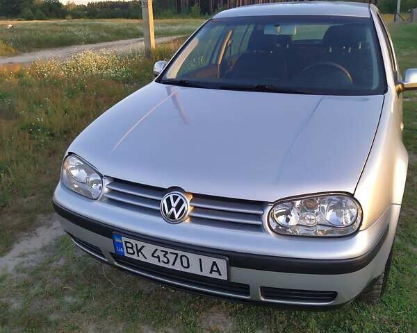 Серый Фольксваген Гольф, объемом двигателя 1.4 л и пробегом 290 тыс. км за 4300 $, фото 1 на Automoto.ua