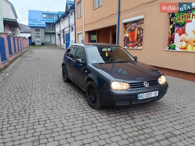 Серый Фольксваген Гольф, объемом двигателя 1.39 л и пробегом 209 тыс. км за 4500 $, фото 1 на Automoto.ua
