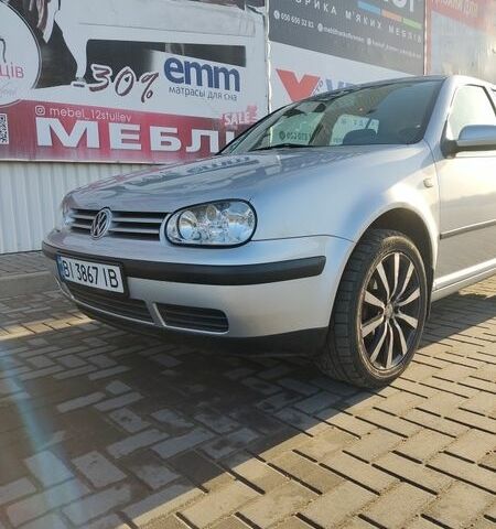 Серый Фольксваген Гольф, объемом двигателя 1.6 л и пробегом 180 тыс. км за 3800 $, фото 1 на Automoto.ua