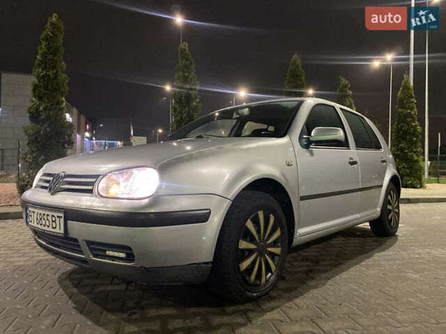 Сірий Фольксваген Гольф, об'ємом двигуна 1.6 л та пробігом 200 тис. км за 2800 $, фото 1 на Automoto.ua
