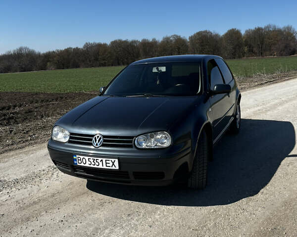 Серый Фольксваген Гольф, объемом двигателя 1.9 л и пробегом 320 тыс. км за 3600 $, фото 1 на Automoto.ua