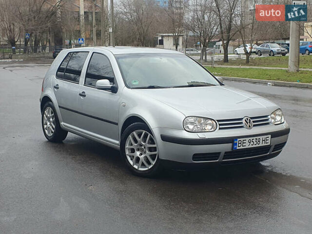 Серый Фольксваген Гольф, объемом двигателя 1.6 л и пробегом 219 тыс. км за 5600 $, фото 1 на Automoto.ua