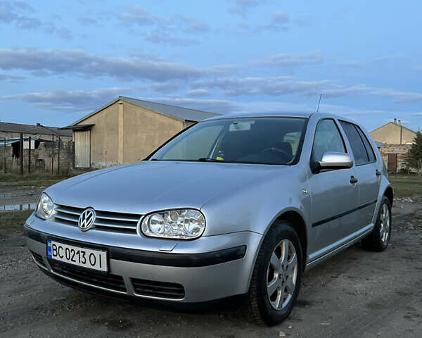 Серый Фольксваген Гольф, объемом двигателя 1.39 л и пробегом 210 тыс. км за 3900 $, фото 1 на Automoto.ua