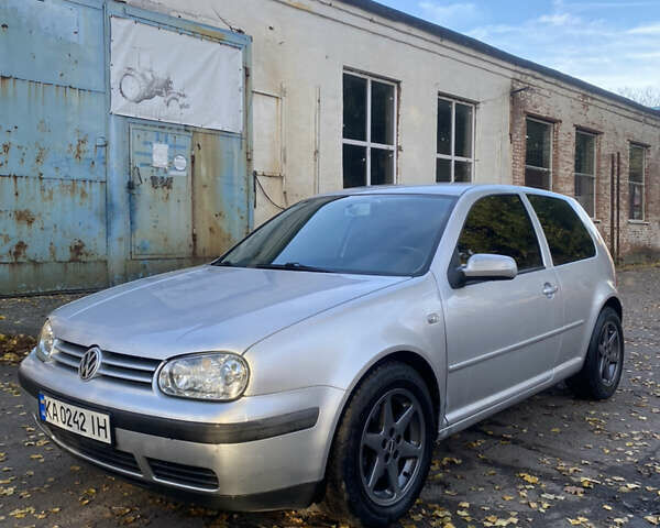 Серый Фольксваген Гольф, объемом двигателя 1.9 л и пробегом 320 тыс. км за 3750 $, фото 1 на Automoto.ua